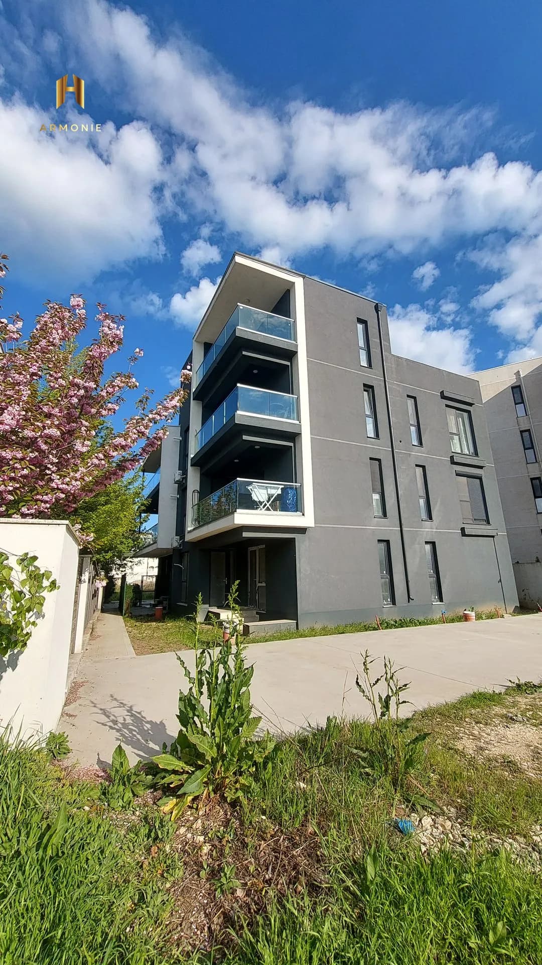 Квартира в Mamaia, 2 комн., 56 м²