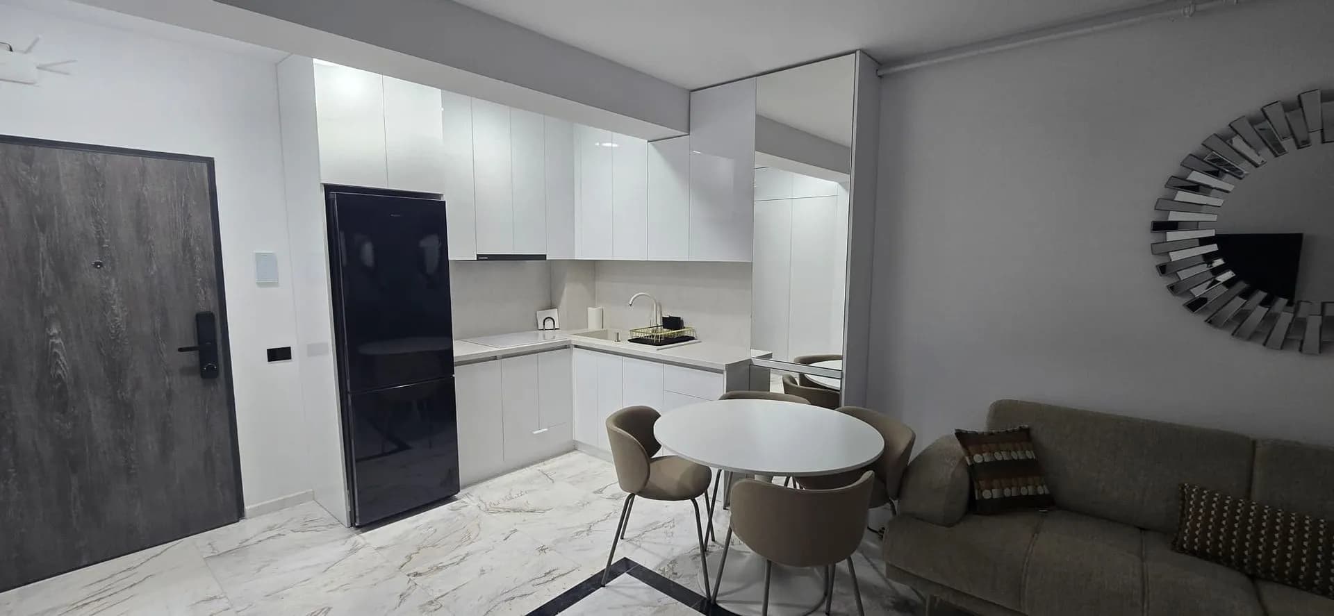 Квартира в Mamaia, 2 комн., 55 м² — фото 2