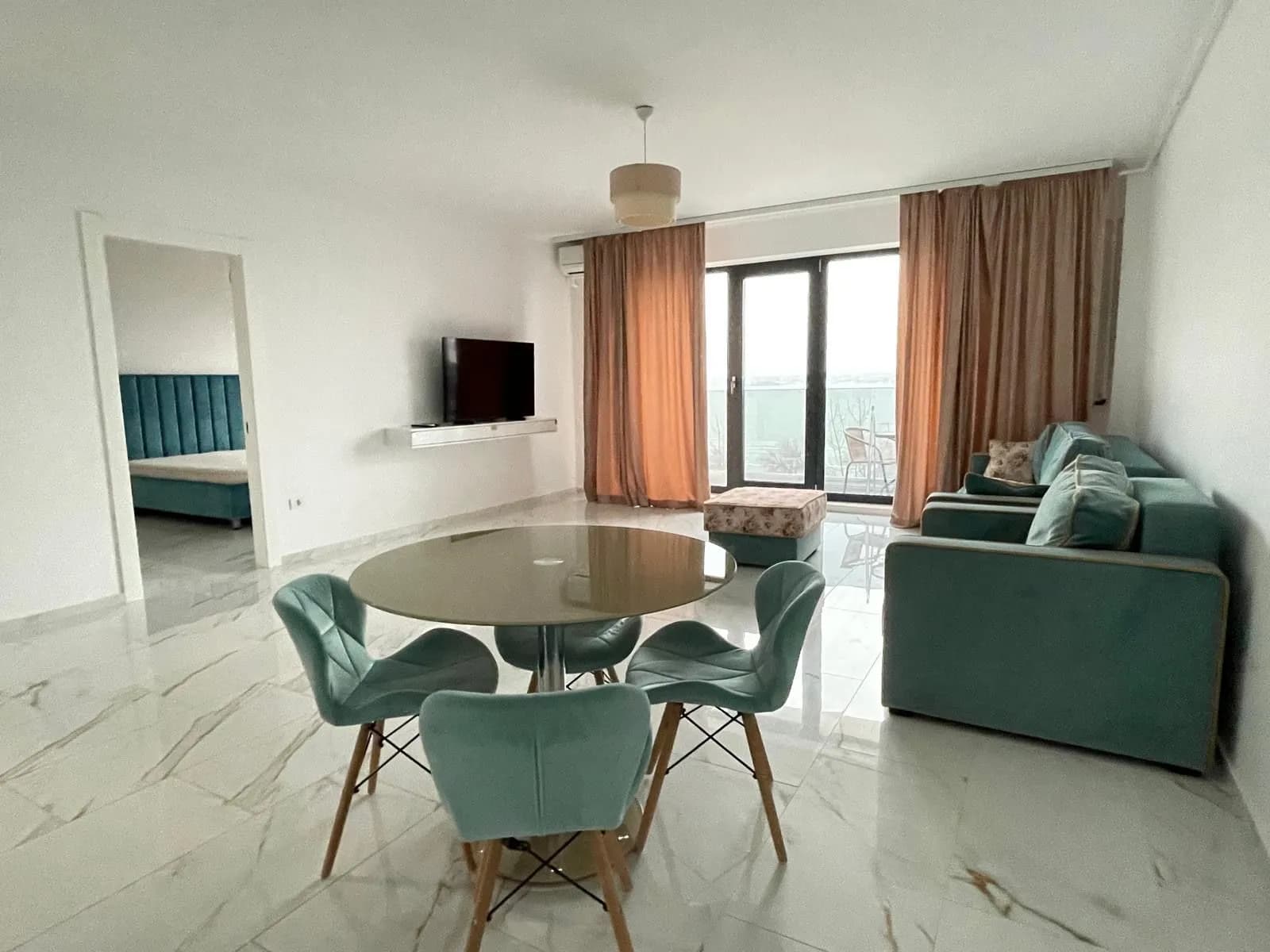 Квартира в Mamaia, 2 комн., 75 м²