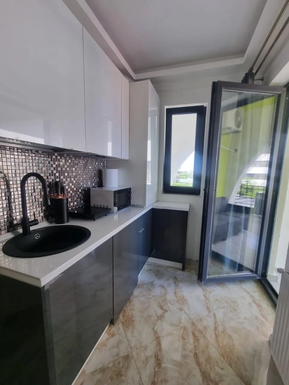 Квартира в Mamaia, 2 комн., 56 м² — фото 3