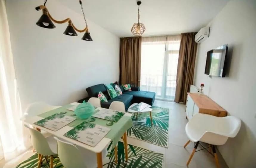 Квартира в Mamaia, 2 комн., 60 м²