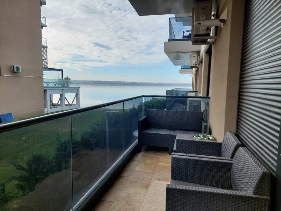 Квартира в Mamaia, 2 комн., 70 м² — фото 10