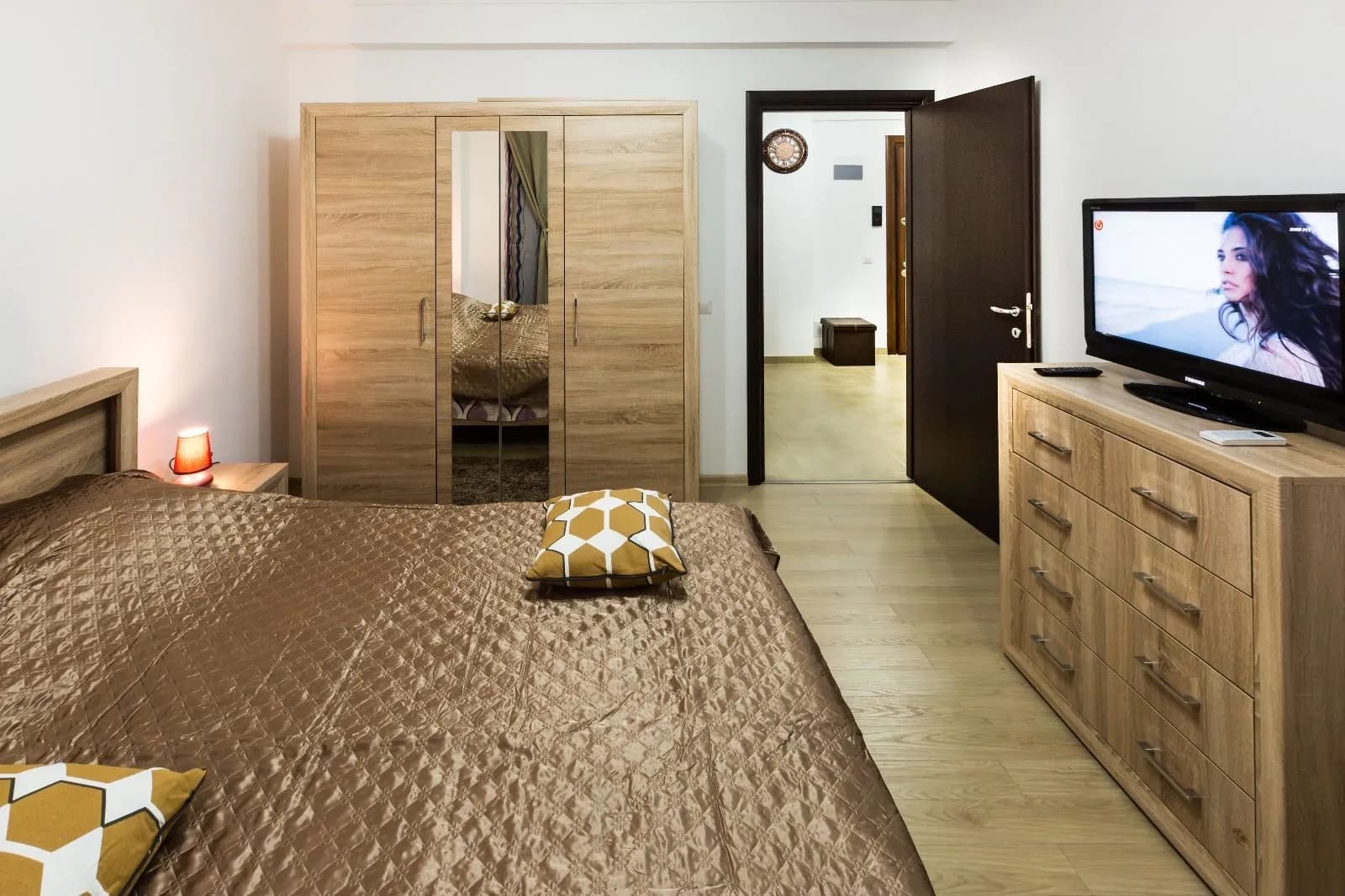 Квартира в Mamaia, 2 комн., 90 м² — фото 3