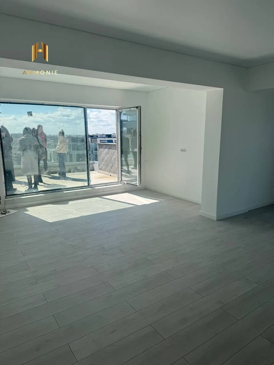 Квартира в Mamaia, 2 комн., 81 м² — фото 2