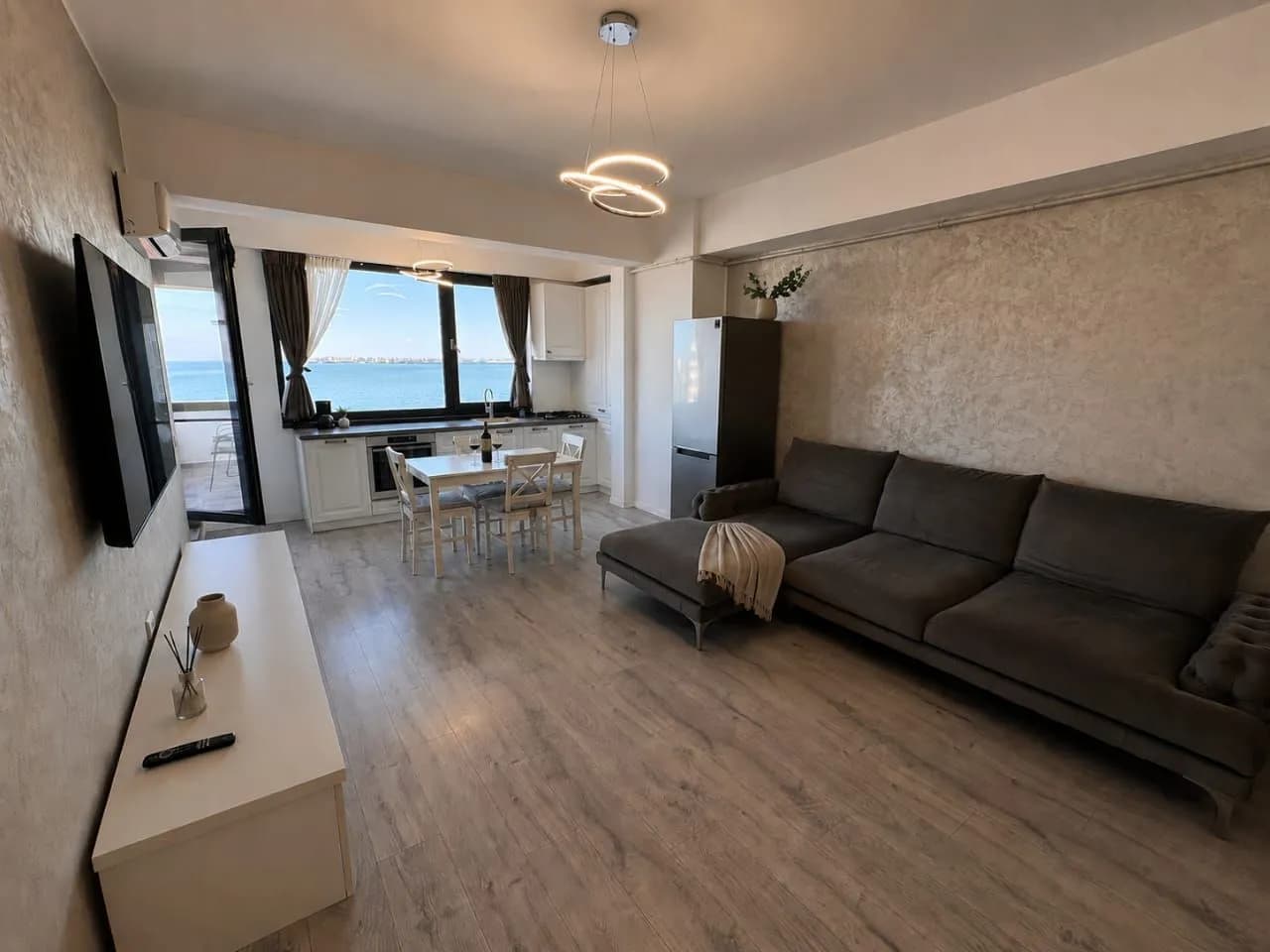 Квартира в Mamaia, 2 комн., 60 м² — фото 2