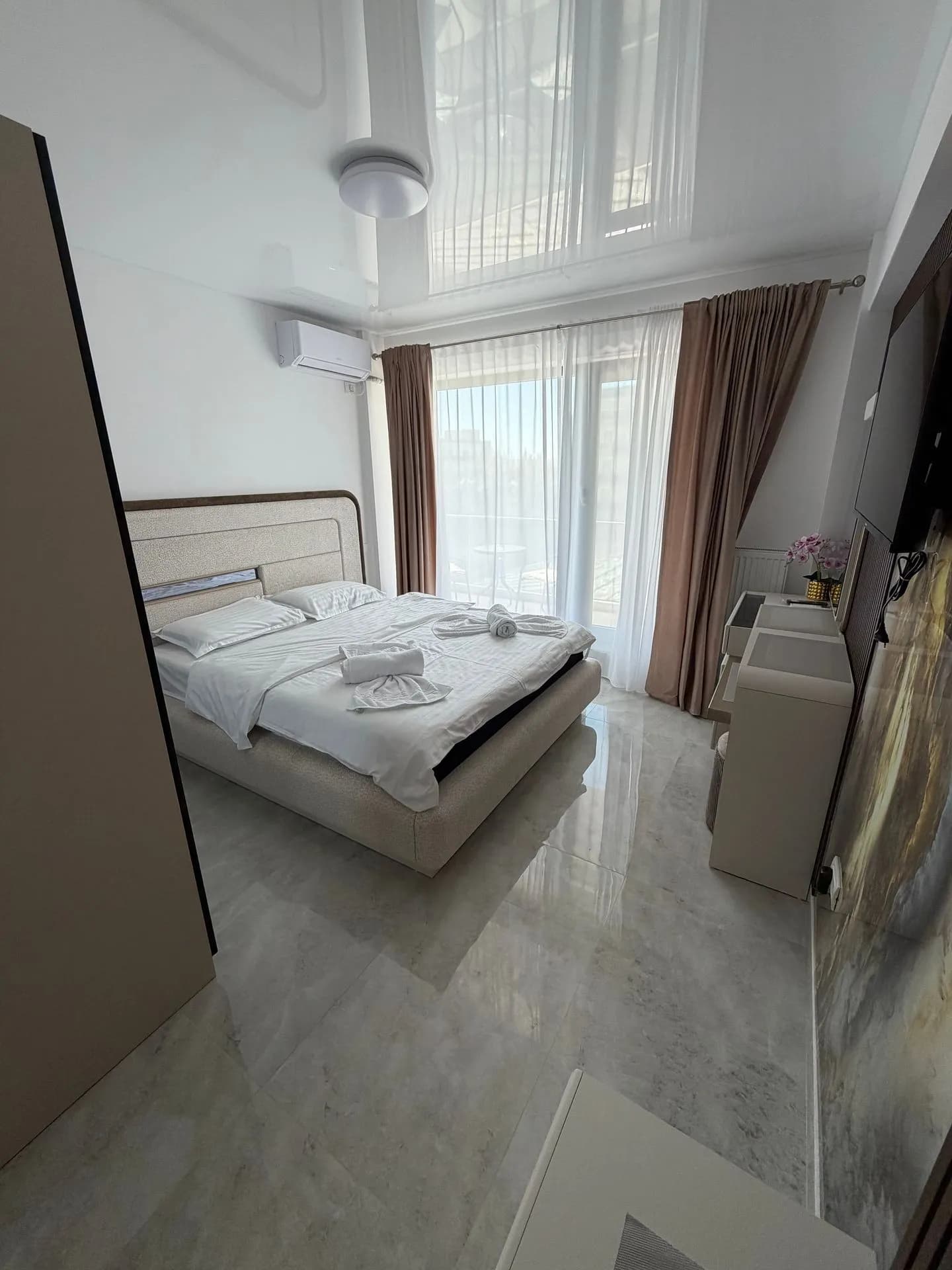 Квартира в Mamaia, 3 комн., 74 м²