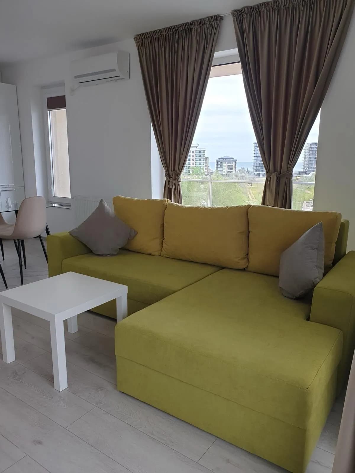 Квартира в Mamaia, 2 комн., 60 м²