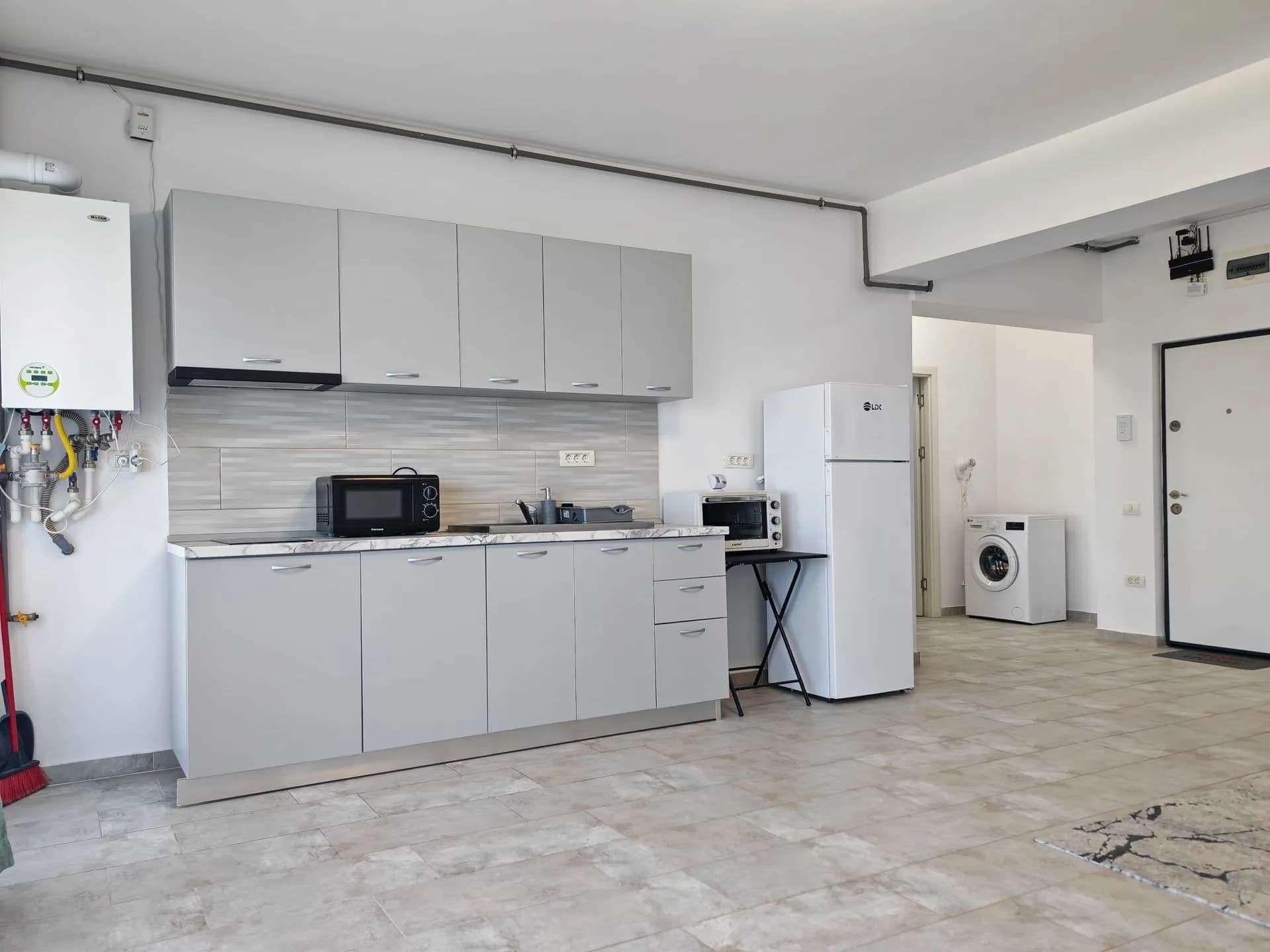 Квартира в Mamaia, 2 комн., 76 м² — фото 2
