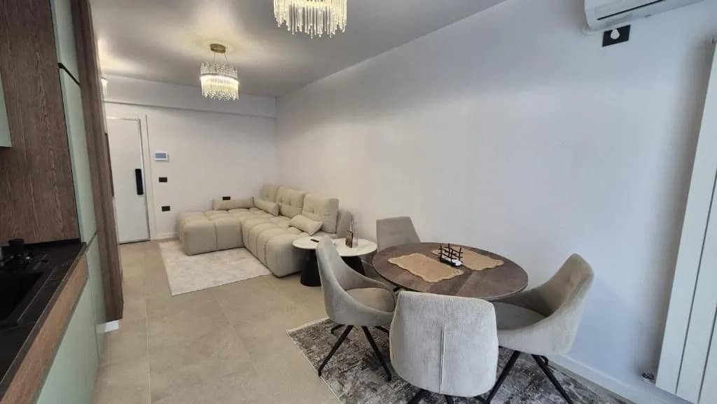 Квартира в Mamaia, 2 комн., 52 м²