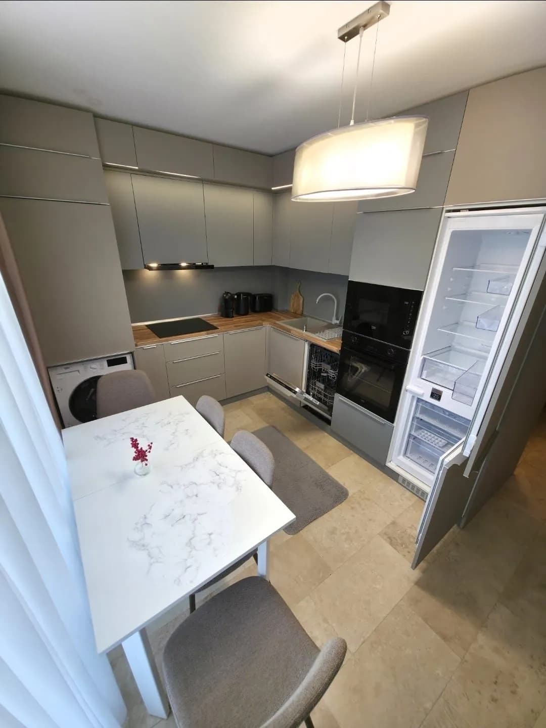 Квартира в Mamaia, 2 комн., 65 м² — фото 3