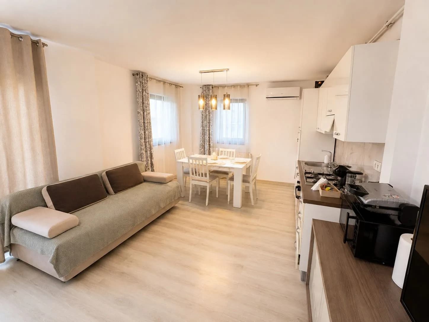 Квартира в Mamaia, 2 комн., 50 м²