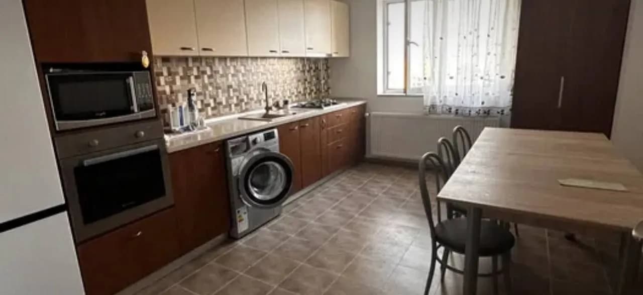 Квартира в Constanta, 2 комн., 90 м² — фото 1