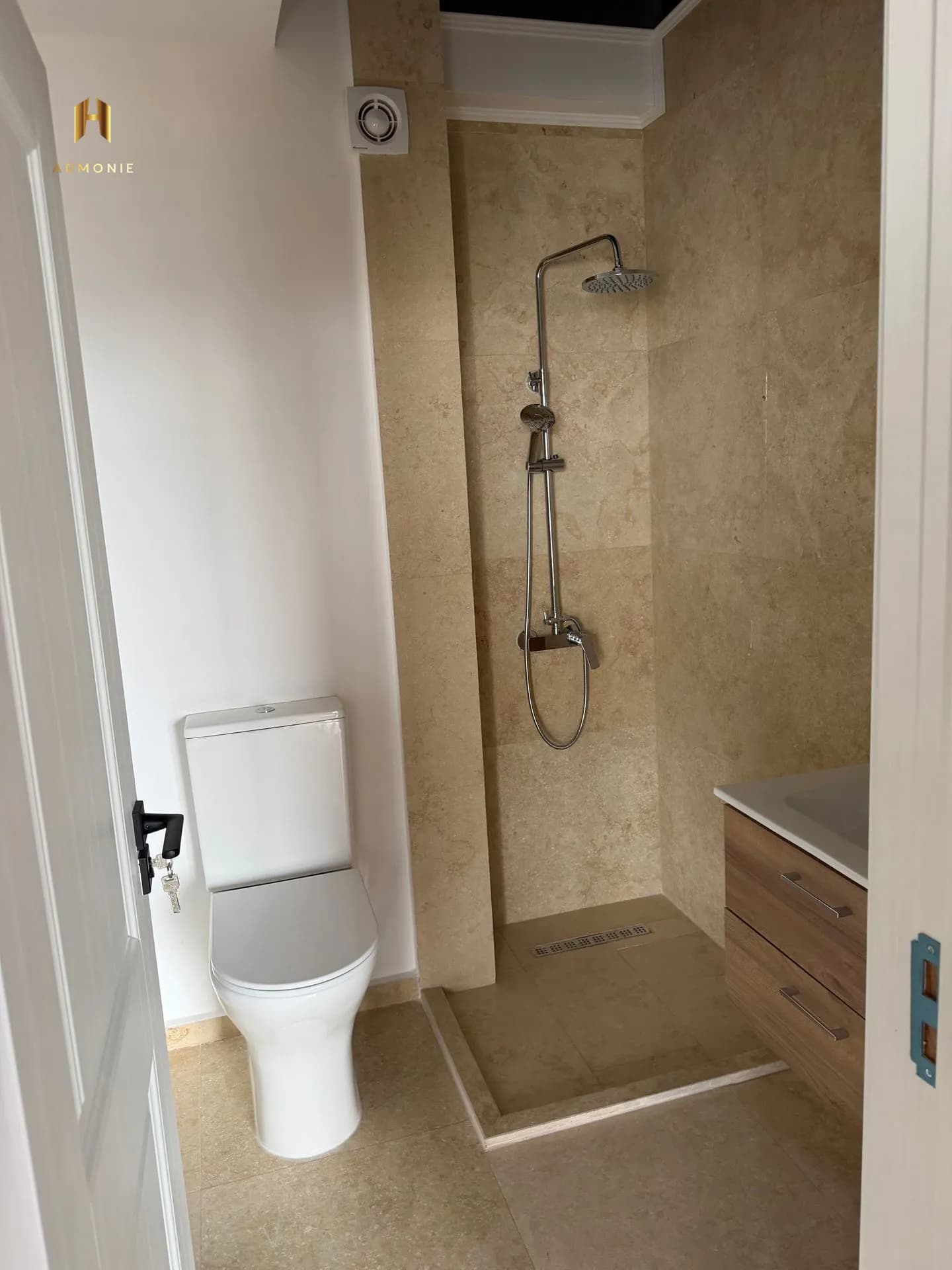 Квартира в Mamaia, 2 комн., 75 м² — фото 5