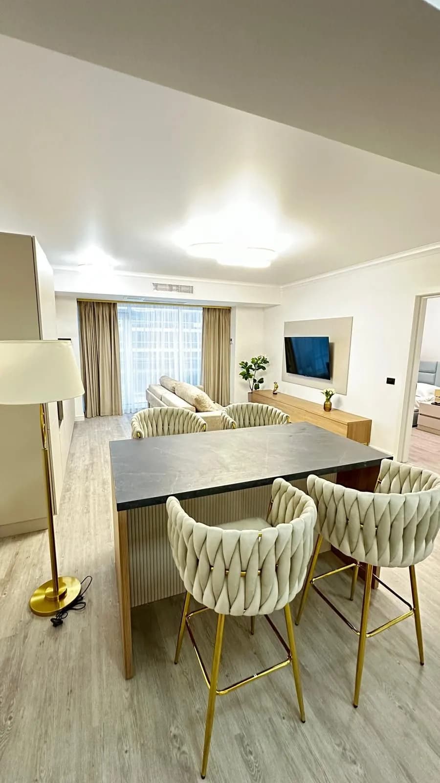 Квартира в Mamaia, 2 комн., 56 м²