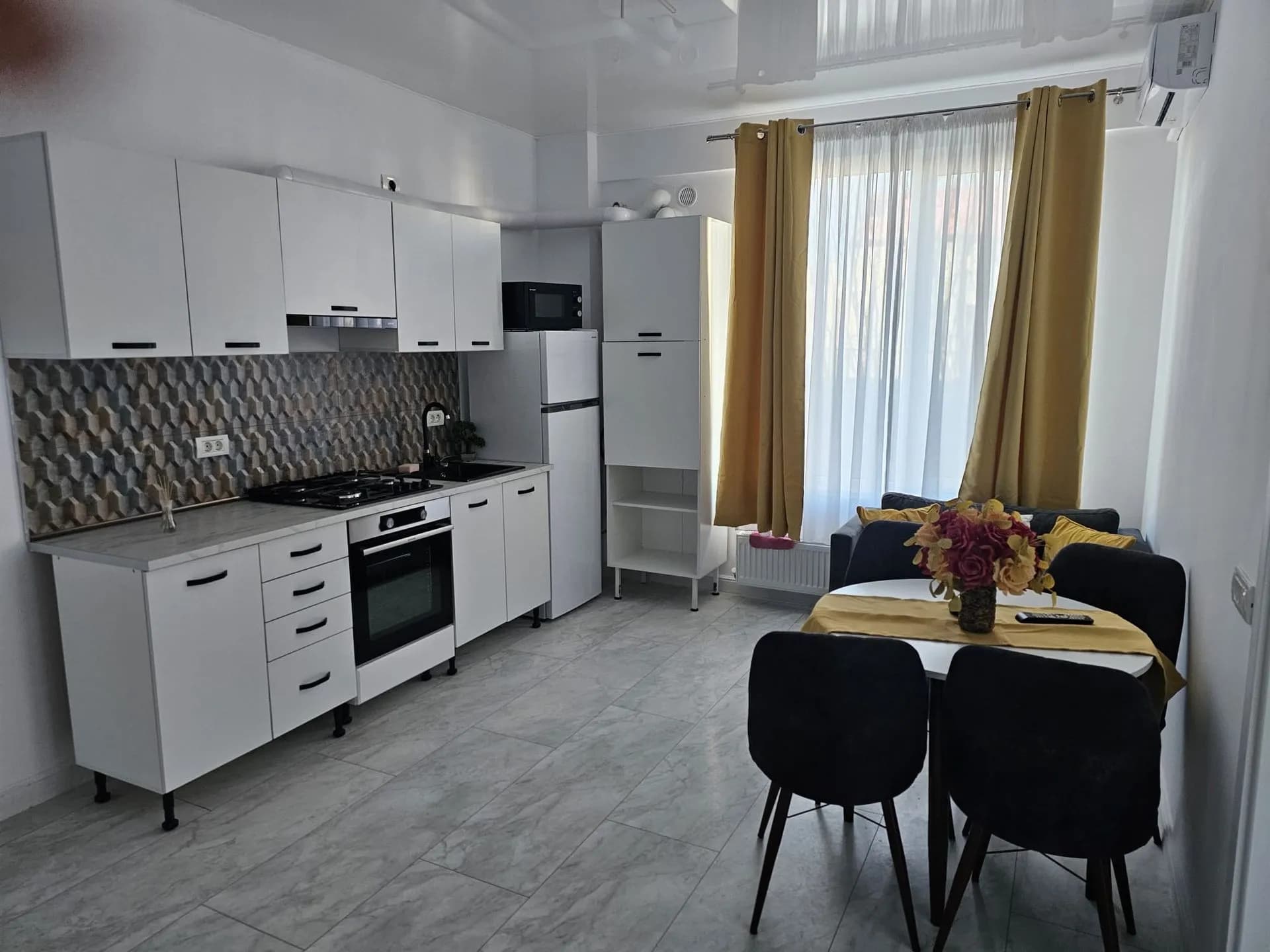 Квартира в Mamaia, 2 комн., 50 м²