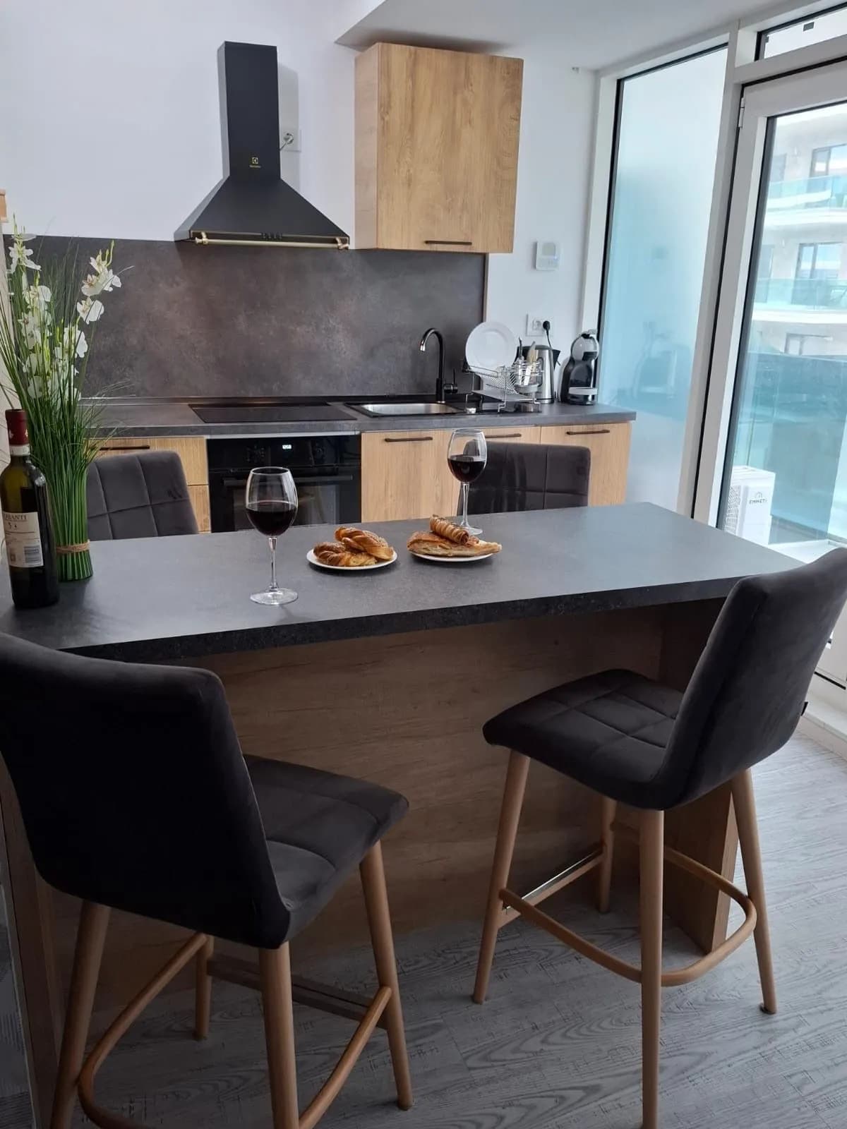 Квартира в Mamaia, 3 комн., 75 м² — фото 1