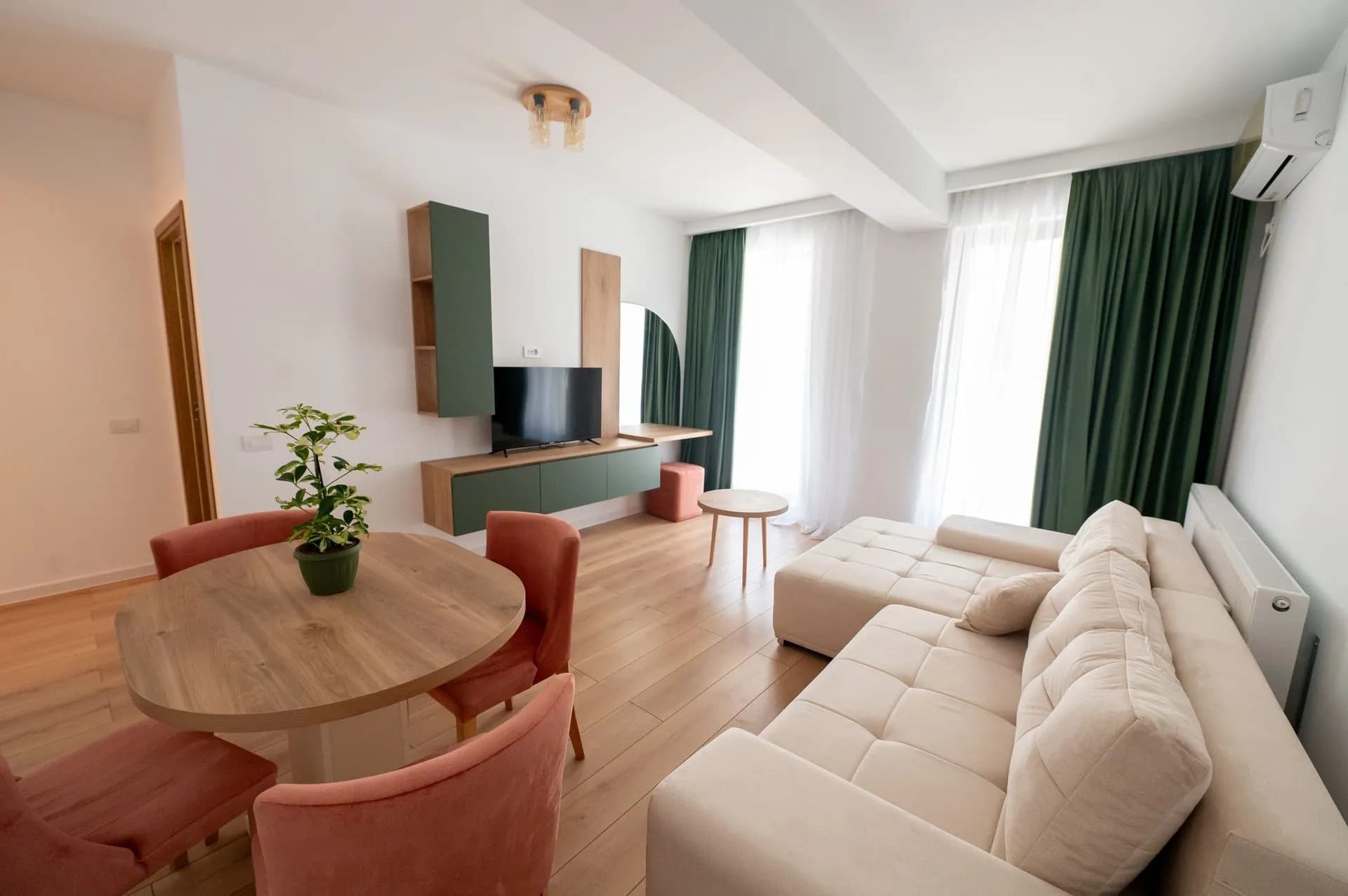 Квартира в Mamaia, 2 комн., 55 м²